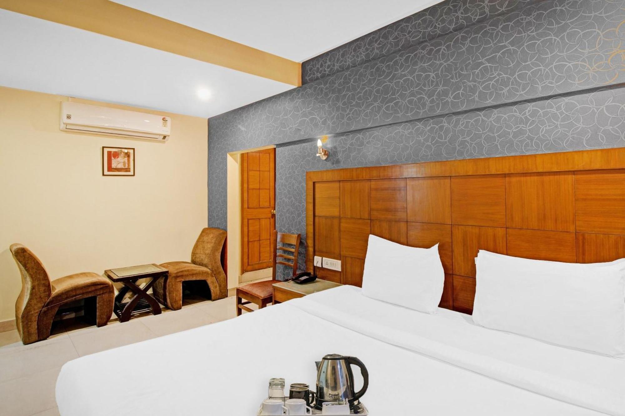 ホテル Townhouse The Grand Plaza ハイデラバード エクステリア 写真