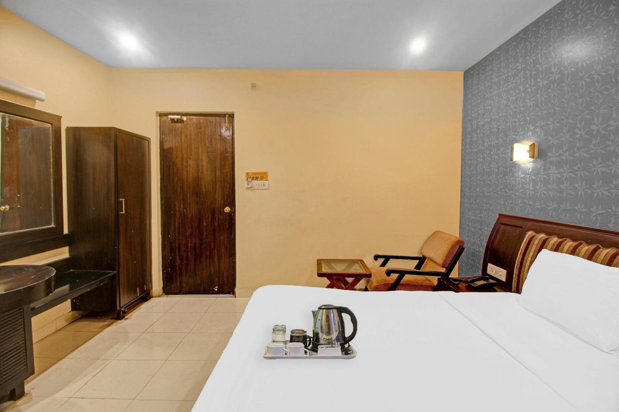 ホテル Townhouse The Grand Plaza ハイデラバード エクステリア 写真