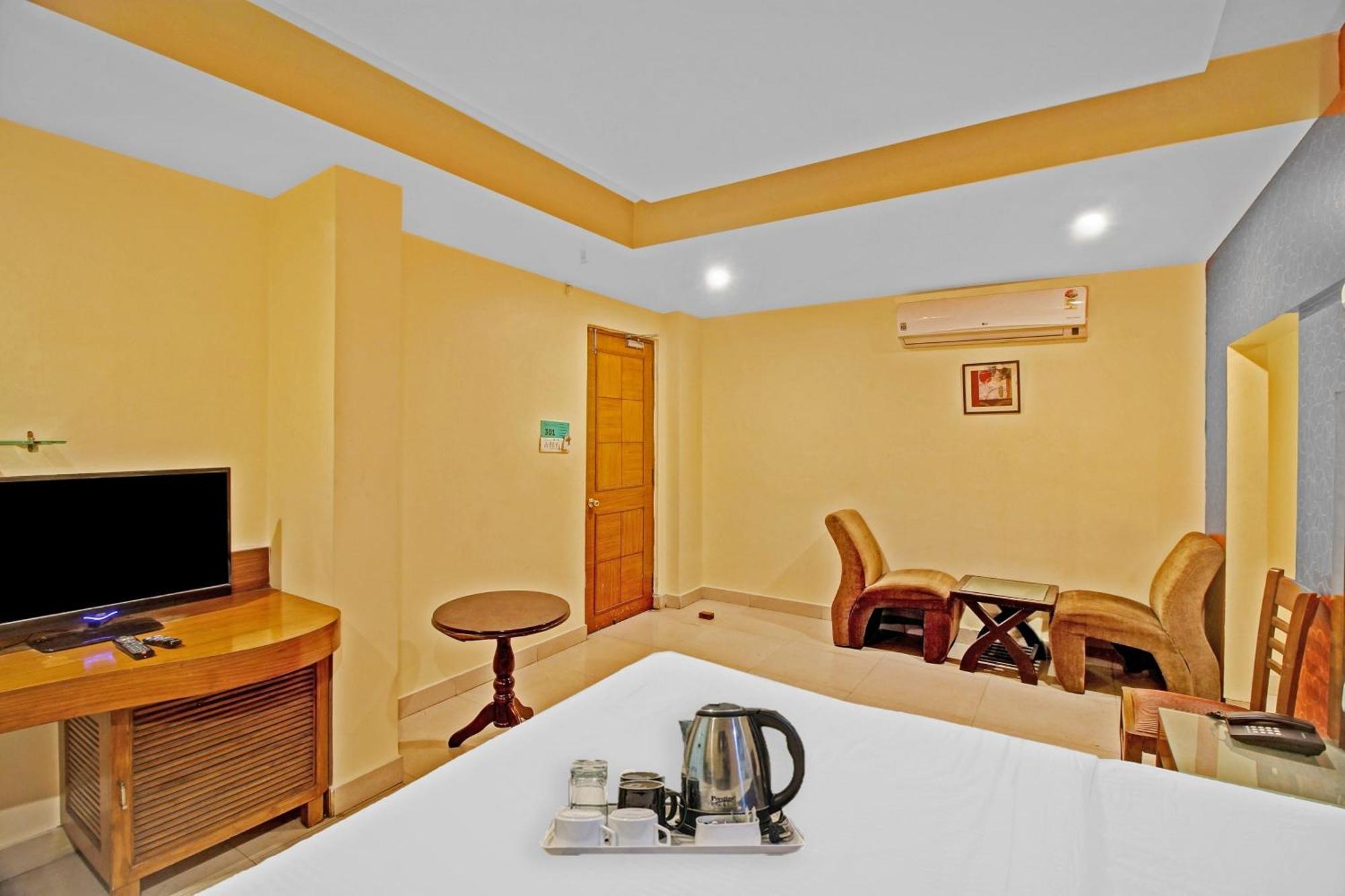 ホテル Townhouse The Grand Plaza ハイデラバード エクステリア 写真