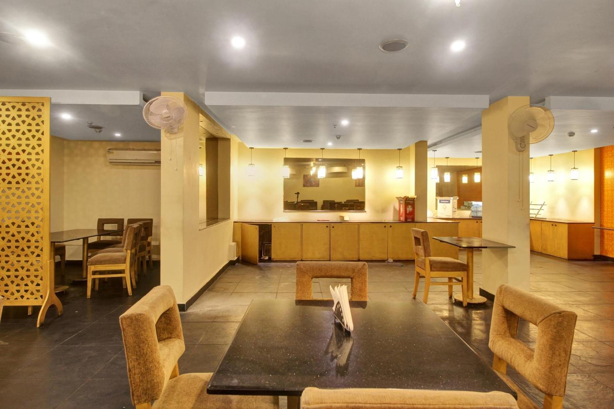 ホテル Townhouse The Grand Plaza ハイデラバード エクステリア 写真